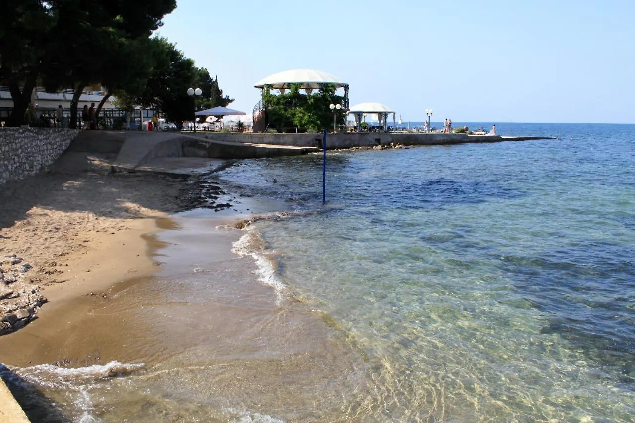 Apartments By The Sea Umag - 7189