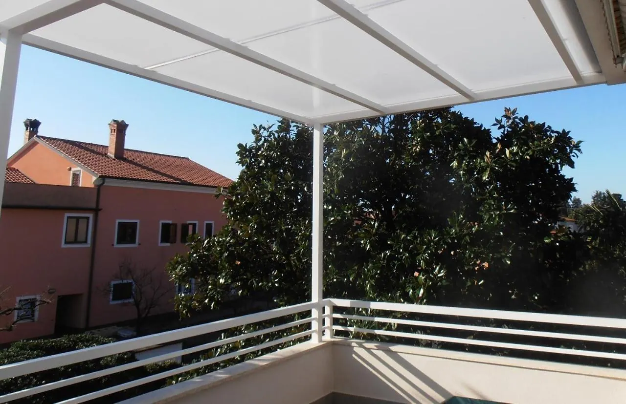 Apartments By The Sea Umag - 7189